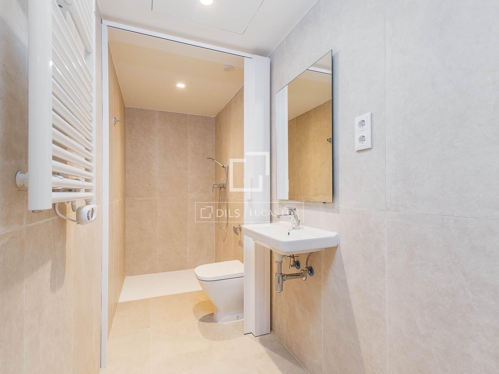Huoneisto Barcelona, Espanja 2 makuuhuonetta, 94 m2 No. 150779