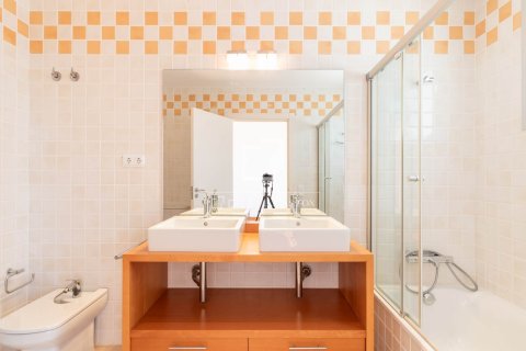 Villa for sale in Castelldefels, Barcelona, Spain 5 bedrooms, 425 sq.m. No. 150782 - photo 28