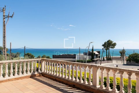 Villa for sale in Castelldefels, Barcelona, Spain 5 bedrooms, 425 sq.m. No. 150782 - photo 30