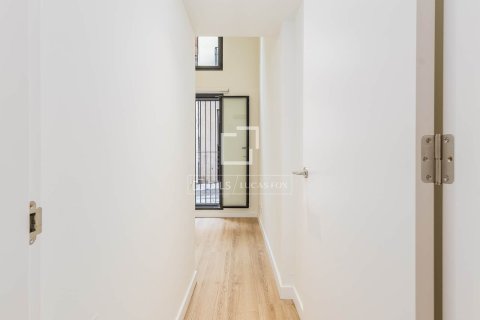 Dzīvoklis pārdošanā Barcelona, Spānijā 2 istabas, 94 m2 Nr. 150778 - attēls 30