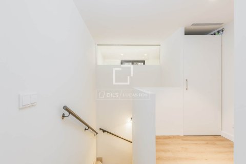 Dzīvoklis pārdošanā Barcelona, Spānijā 2 istabas, 94 m2 Nr. 150778 - attēls 18
