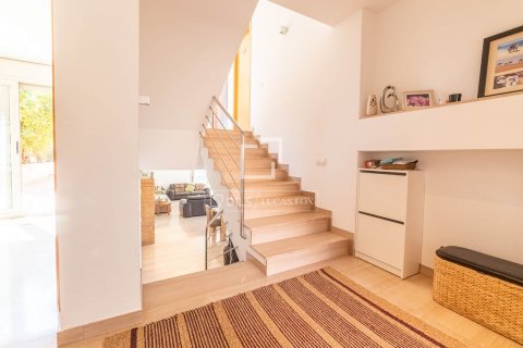 Villa for sale in Castelldefels, Barcelona, Spain 6 bedrooms, 445 sq.m. No. 150777 - photo 27