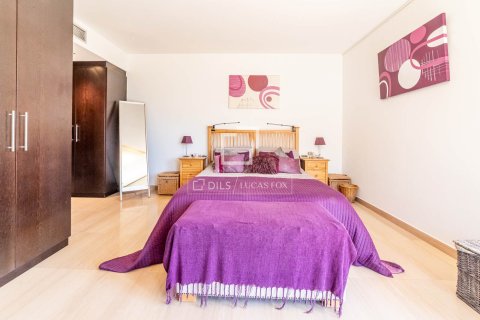 Villa for sale in Castelldefels, Barcelona, Spain 6 bedrooms, 445 sq.m. No. 150777 - photo 13