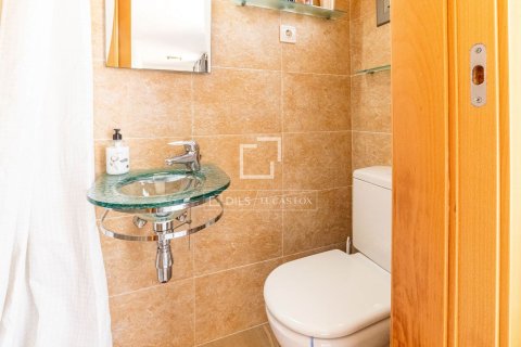 Villa for sale in Castelldefels, Barcelona, Spain 6 bedrooms, 445 sq.m. No. 150777 - photo 25