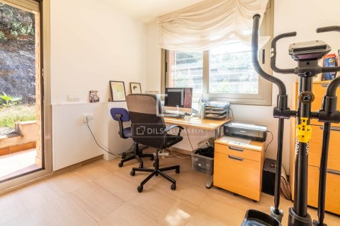 Villa for sale in Castelldefels, Barcelona, Spain 6 bedrooms, 445 sq.m. No. 150777 - photo 21