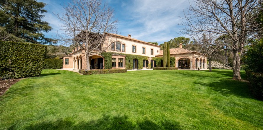 Huvila Alcobendas, Madrid, Espanja 8 makuuhuonetta, 1700 m2 No. 160570