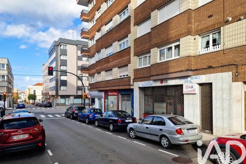 Proprietà commerciale in vendita a Gijon, Asturias, Spagna 3 camere da letto, 167 mq. N° 185508 - foto 8