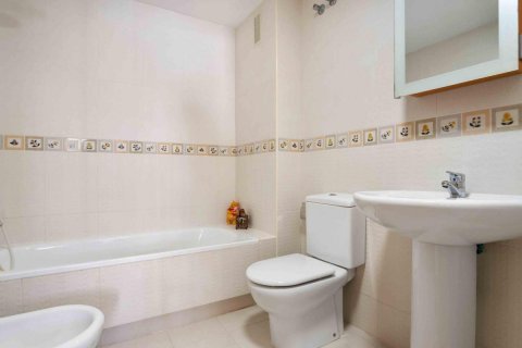 Apartment for sale Alicante, Spain 3 bedrooms, 100 sq.m. No. 113115 - photo 16