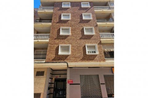 Apartamento en venta Torrevieja, Alicante, España 3 dormitorios, 98 m2 No. 113177 - foto 4