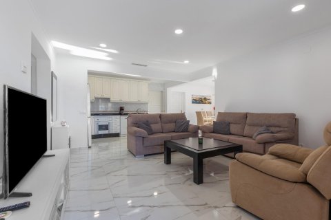Villa à vendre La Siesta, Alicante, Espagne, 3 chambres, 252 m2 No. 113180 - photo 7