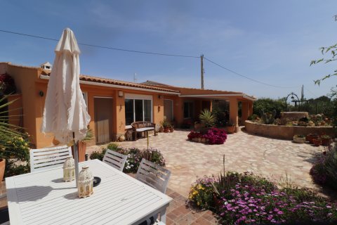 Finca myytävänä Hondon De Las Nieves, Alicante, Espanja, 5 makuuhuonetta, 440 m2 No. 189184 - kuva 5