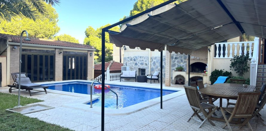 Villa Los Balcones, Alicante, Spanien 3 Schlafzimmer, 257 m2 Nr. 138890