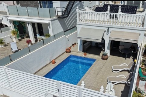 Casa adosada en San Miguel de Salinas, Alicante, España 2 dormitorios, 72 m2 No. 190299