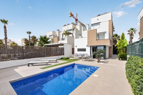 Villa in Guardamar del Segura, Alicante, Spanien 3 Schlafzimmer, 178 m2 Nr. 190296