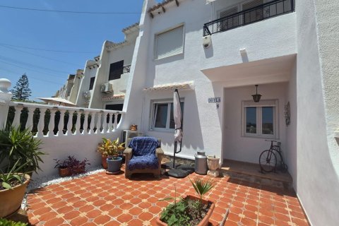 Radhus i Los Balcones, Alicante, Spanien 3 sovrum, 78 kvm. Nr. 190295