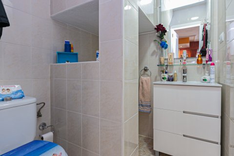 Townhouse for sale in Torrevieja, Alicante, Spain 2 bedrooms, 71 sq.m. No. 190298 - photo 20