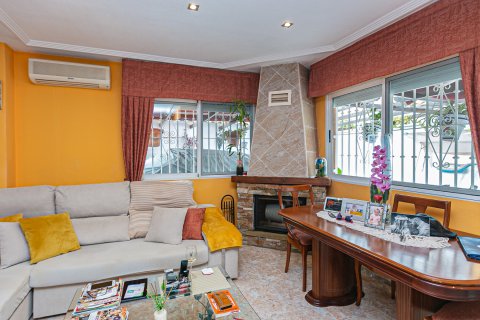 Townhouse for sale in Torrevieja, Alicante, Spain 2 bedrooms, 71 sq.m. No. 190298 - photo 10