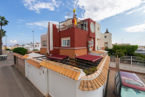 Townhouse in Torrevieja, Alicante, Spain 2 bedrooms, 71 sq.m. No. 190298