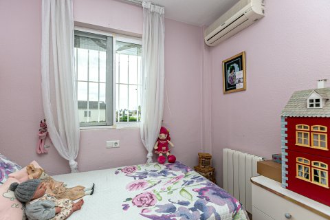 Townhouse for sale in Torrevieja, Alicante, Spain 2 bedrooms, 71 sq.m. No. 190298 - photo 27