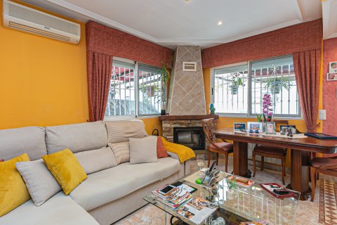 Townhouse for sale in Torrevieja, Alicante, Spain 2 bedrooms, 71 sq.m. No. 190298 - photo 9