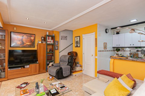Townhouse for sale in Torrevieja, Alicante, Spain 2 bedrooms, 71 sq.m. No. 190298 - photo 11