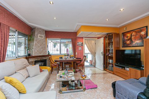 Townhouse for sale in Torrevieja, Alicante, Spain 2 bedrooms, 71 sq.m. No. 190298 - photo 8