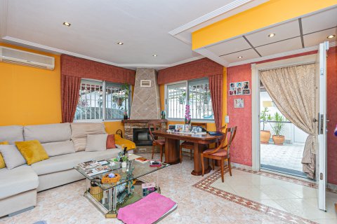 Townhouse for sale in Torrevieja, Alicante, Spain 2 bedrooms, 71 sq.m. No. 190298 - photo 7