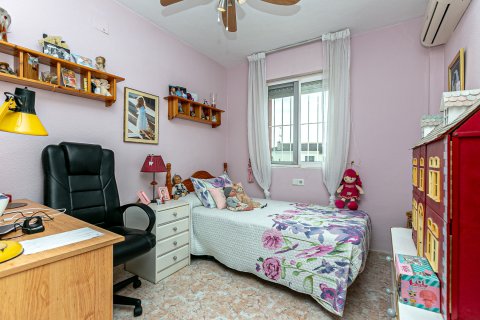 Townhouse for sale in Torrevieja, Alicante, Spain 2 bedrooms, 71 sq.m. No. 190298 - photo 25