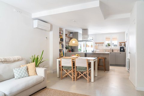 Tvåvåningslägenhet till salu i Mallorca, Spanien 3 sovrum, 100 kvm. Nr. 143450 - foto 6