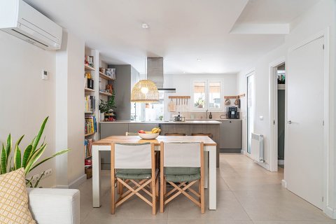 Tvåvåningslägenhet till salu i Mallorca, Spanien 3 sovrum, 100 kvm. Nr. 143450 - foto 12