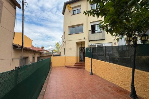 Talo myytävänä Mollet Del Valles, Barcelona, Espanja, 4 makuuhuonetta, 120 m2 No. 191107 - kuva 1