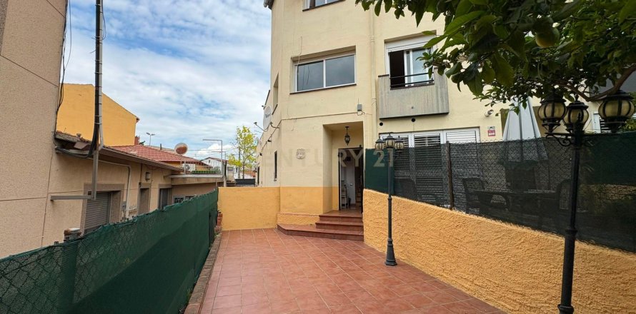 Talo Mollet Del Valles, Barcelona, Espanja 4 makuuhuonetta, 120 m2 No. 191107