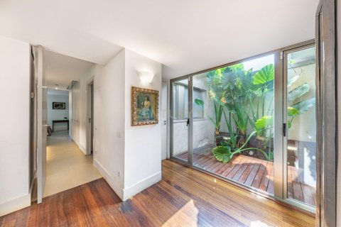 Talo myytävänä Sant Cugat Del Valles, Barcelona, Espanja, 3 makuuhuonetta, 238.95 m2 No. 191106 - kuva 3