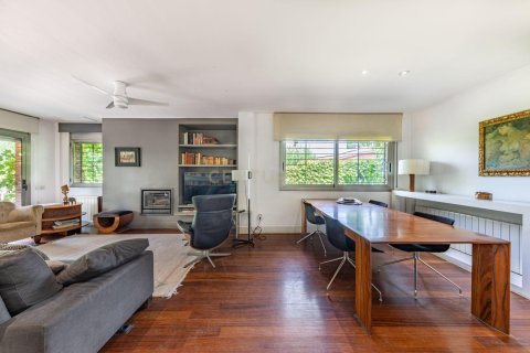 Talo myytävänä Sant Cugat Del Valles, Barcelona, Espanja, 3 makuuhuonetta, 238.95 m2 No. 191106 - kuva 15