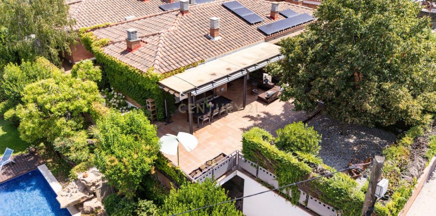 Talo Sant Cugat Del Valles, Barcelona, Espanja 3 makuuhuonetta, 238.95 m2 No. 191106