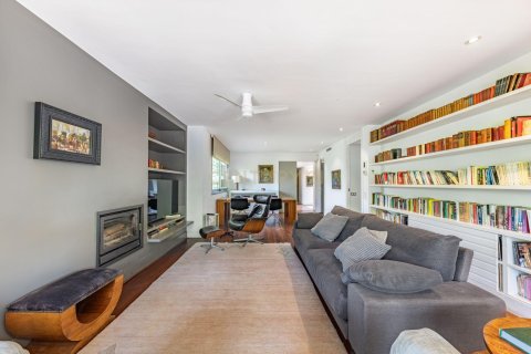 Talo myytävänä Sant Cugat Del Valles, Barcelona, Espanja, 3 makuuhuonetta, 238.95 m2 No. 191106 - kuva 6