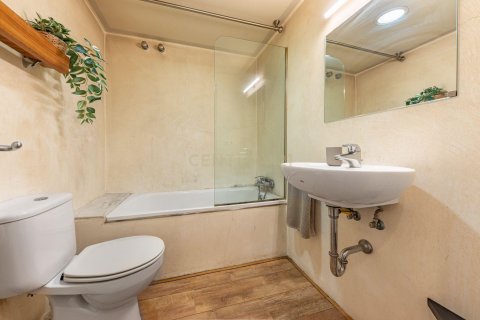 Talo myytävänä Sant Cugat Del Valles, Barcelona, Espanja, 3 makuuhuonetta, 238.95 m2 No. 191106 - kuva 25