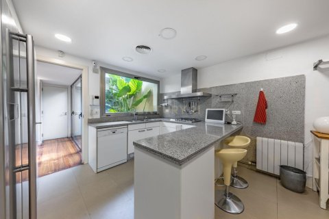 Talo myytävänä Sant Cugat Del Valles, Barcelona, Espanja, 3 makuuhuonetta, 238.95 m2 No. 191106 - kuva 14