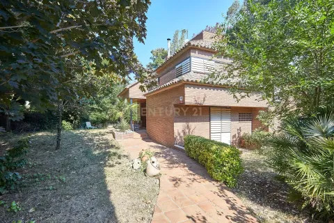 Talo myytävänä Les Franqueses Del Valles, Barcelona, Espanja, 5 makuuhuonetta, 265 m2 No. 191105 - kuva 14