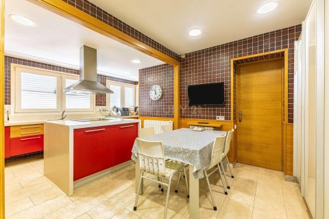 Apartamento en venta en L'Ametlla del Vallès, Barcelona, España 5 dormitorios, 1342 m2 No. 191104 - foto 18