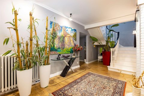 Apartamento en venta en L'Ametlla del Vallès, Barcelona, España 5 dormitorios, 1342 m2 No. 191104 - foto 4