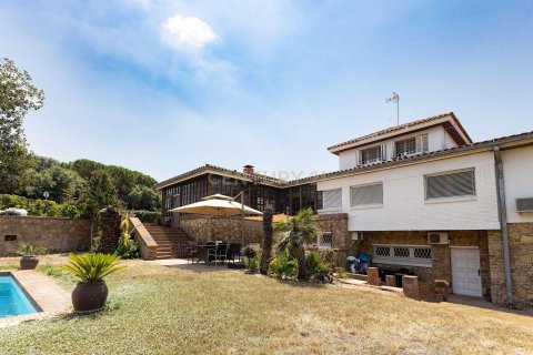 Apartamento en venta en L'Ametlla del Vallès, Barcelona, España 5 dormitorios, 1342 m2 No. 191104 - foto 1