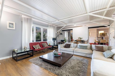 Apartamento en venta en L'Ametlla del Vallès, Barcelona, España 5 dormitorios, 1342 m2 No. 191104 - foto 8