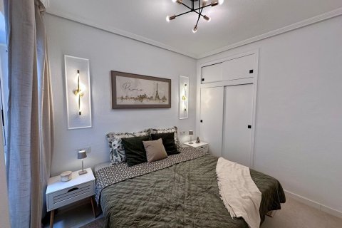 Apartment for sale in Torrevieja, Alicante, Spain 2 bedrooms, 65 sq.m. No. 190258 - photo 3