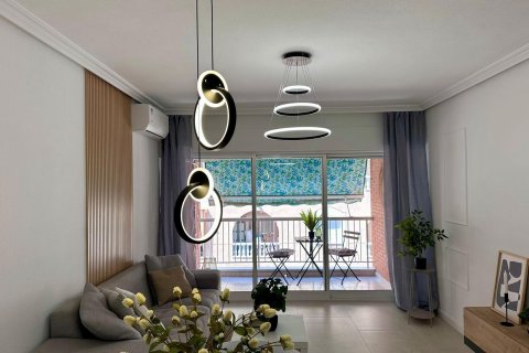 Apartment in Torrevieja, Alicante, Spain 2 bedrooms, 65 sq.m. No. 190258