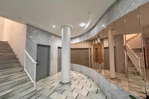 Apartment for sale in Torrevieja, Alicante, Spain 2 bedrooms, 65 sq.m. No. 190258 - photo 30