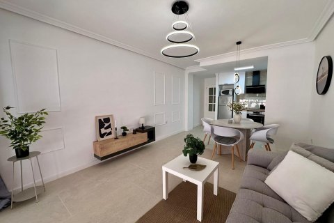 Apartment for sale in Torrevieja, Alicante, Spain 2 bedrooms, 65 sq.m. No. 190258 - photo 24