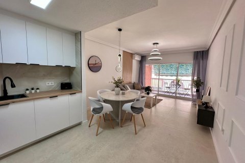 Apartment for sale in Torrevieja, Alicante, Spain 2 bedrooms, 65 sq.m. No. 190258 - photo 18