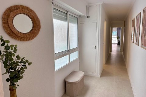 Apartment for sale in Torrevieja, Alicante, Spain 2 bedrooms, 65 sq.m. No. 190258 - photo 2