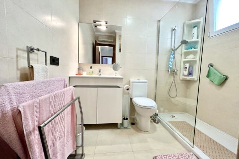 Huoneisto myytävänä Punta Prima, Alicante, Espanja, 3 makuuhuonetta, 87 m2 No. 190253 - kuva 16
